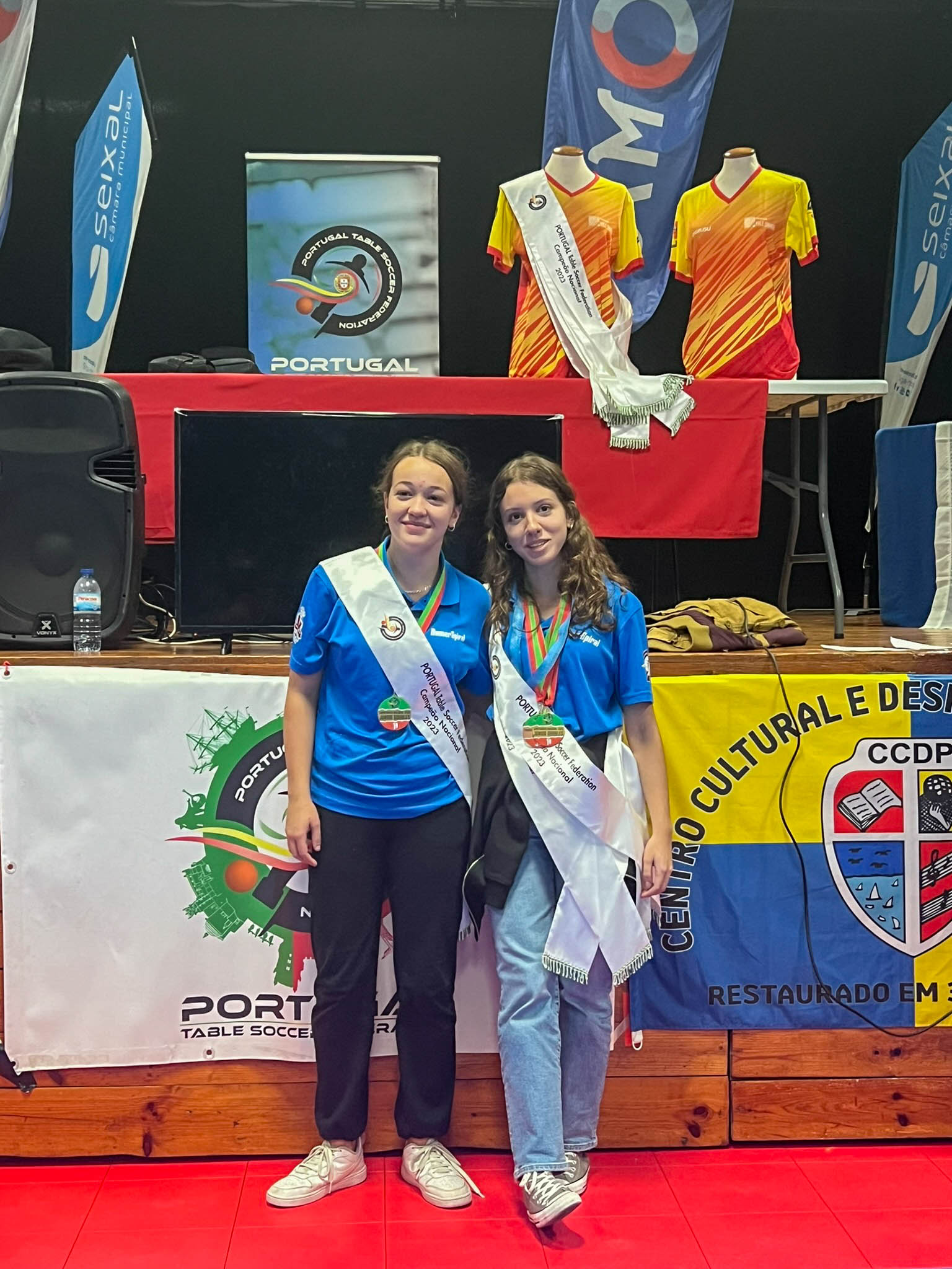 Maria Franco e Matilde Cortinhas campeãs nacionais Junior Doubles